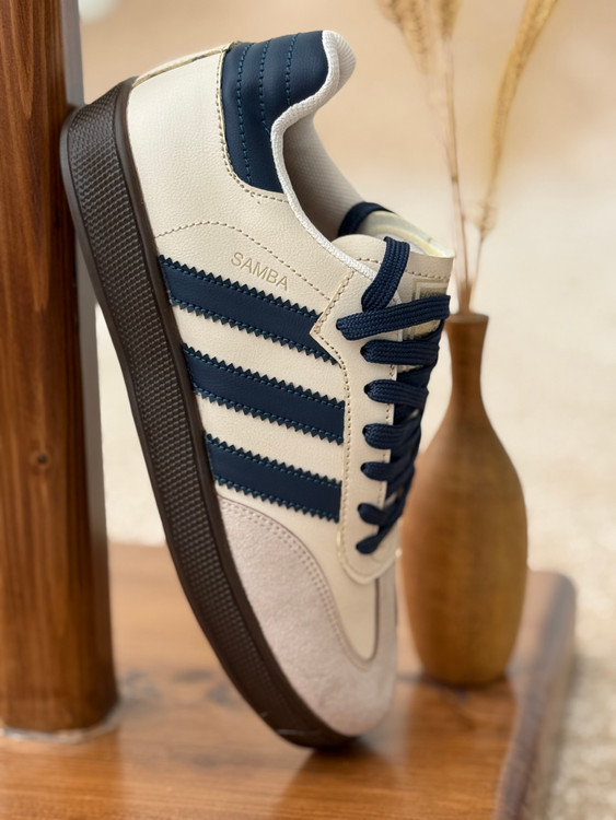 کرم سورمه ای