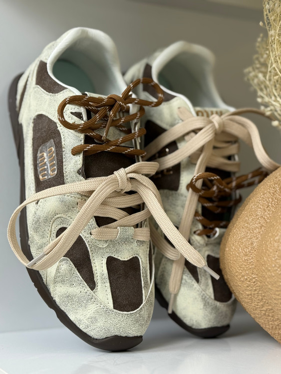 کرم قهوه ای